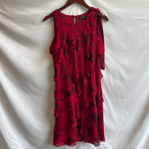 White House Black Market Dresses & Skirts - White House Black Market rose print dress. Medium